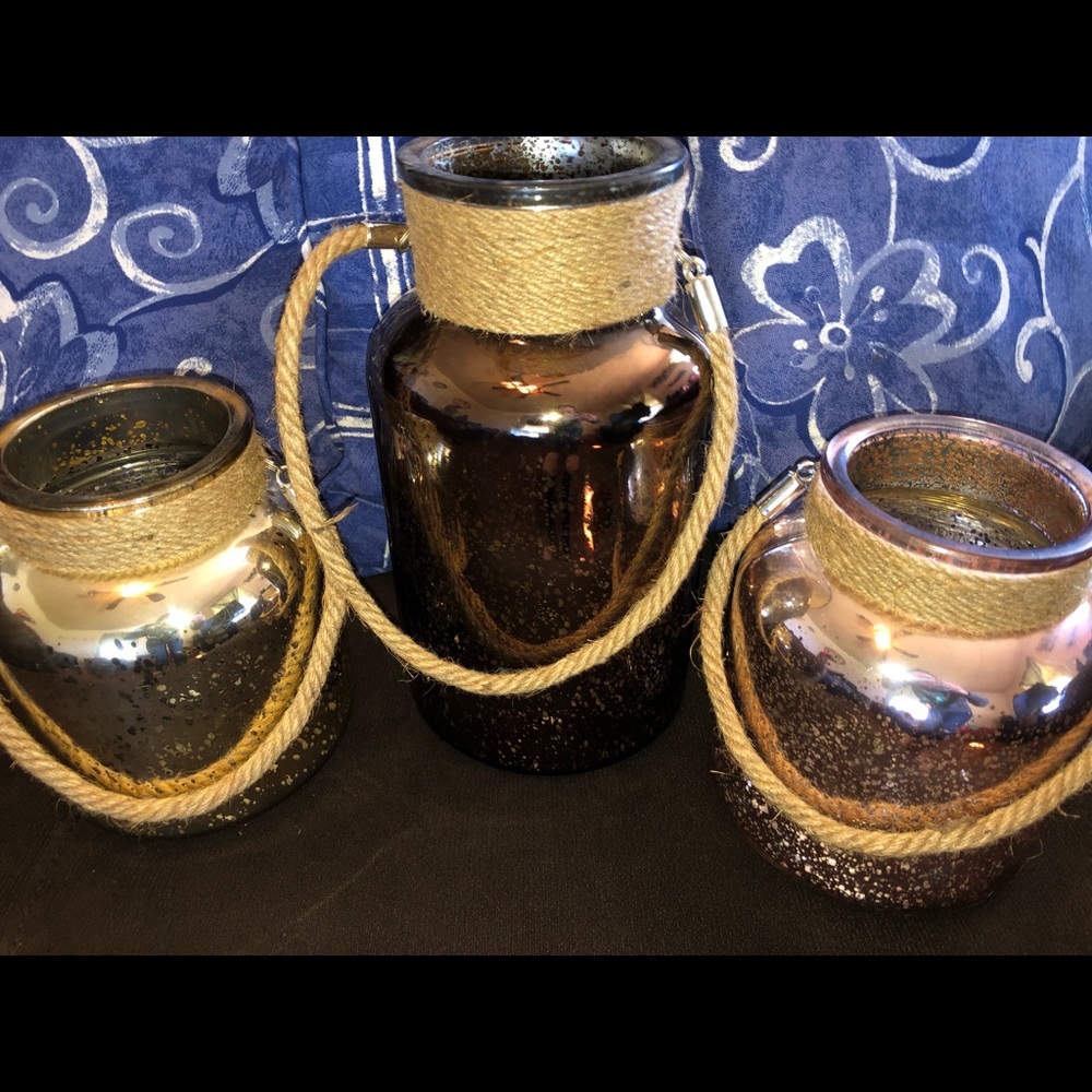 3 vases
